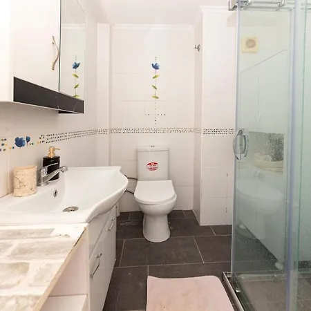Charming And Peaceful Villa With Shared Pool In Milas Vilă